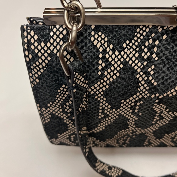 NWT, Hobo 100% Leather, Exotic Pattern, Bag. Black/Cream/Deep Navy. - Picture 5 of 16